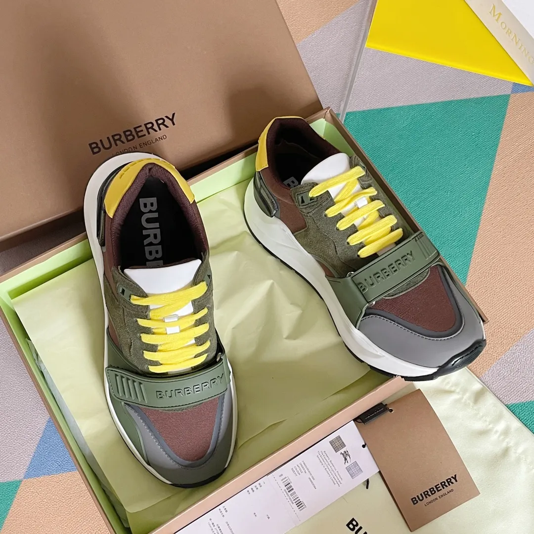 頂級版本:BURBERRY 巴寶莉Vintage系列 格紋 情侶款 休閒 運動鞋獨家推薦 這款匠心設計的時裝秀款運動鞋,各種格紋、麂皮和專屬標識環保帆布材質的融合配送專櫃精美包裝🛍📦▪️面料: 原版定制進口小牛皮+牛反絨▪️內裡:進口透氣網裡▪️鞋底:獨家開模橡膠防滑大底▪️底厚:5CM▪️Size: 女款35-41/男款39-46