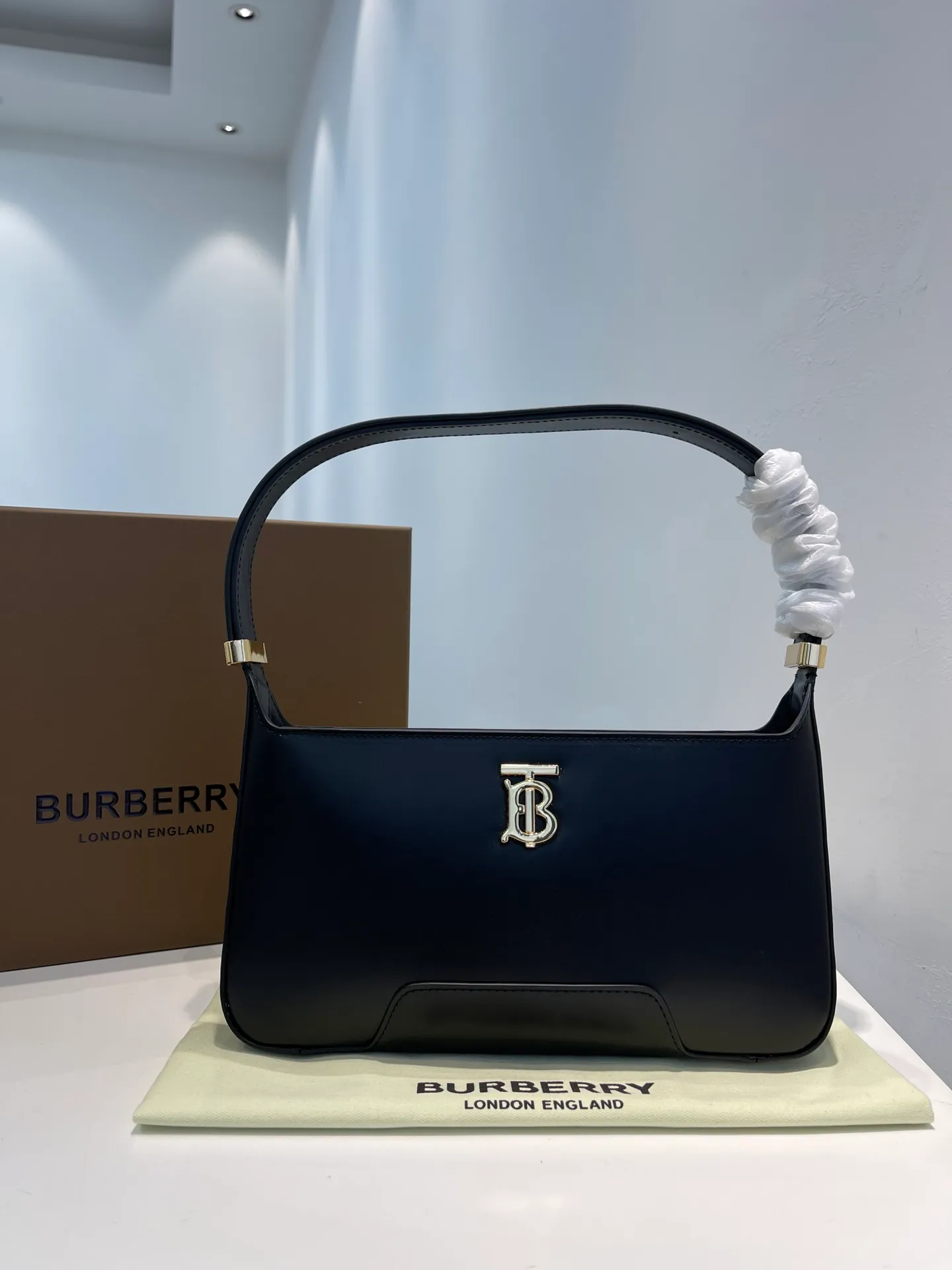 黑色 配專櫃全套包裝!