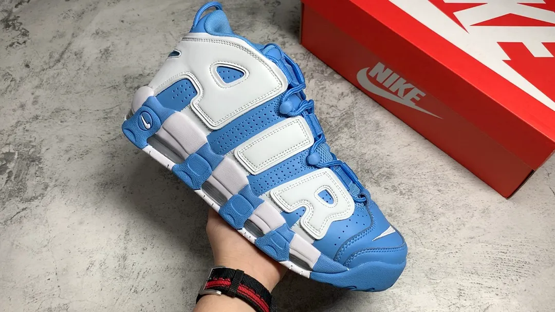 精品新配色NK Wmns Air More Uptempo University Blue  大學白藍 大Air 皮蓬經典高街百搭籃球鞋系列