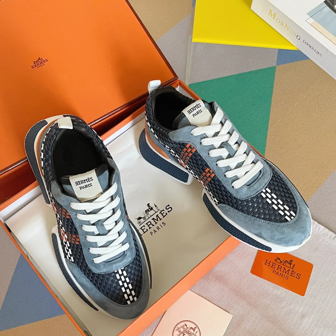 頂級版本：Hermes愛馬仕Drift Sneaker手工編織運動鞋原版購入開發 做貨 H家男士經典系列 純手工拼色 牛皮編織 休閒之履運動老爹鞋結合高科技帆布與牛皮，在編織的鞋面上飾以誇張“H”字母，斜體設計和鮮豔色彩展現活力，延續品牌設計靈感。