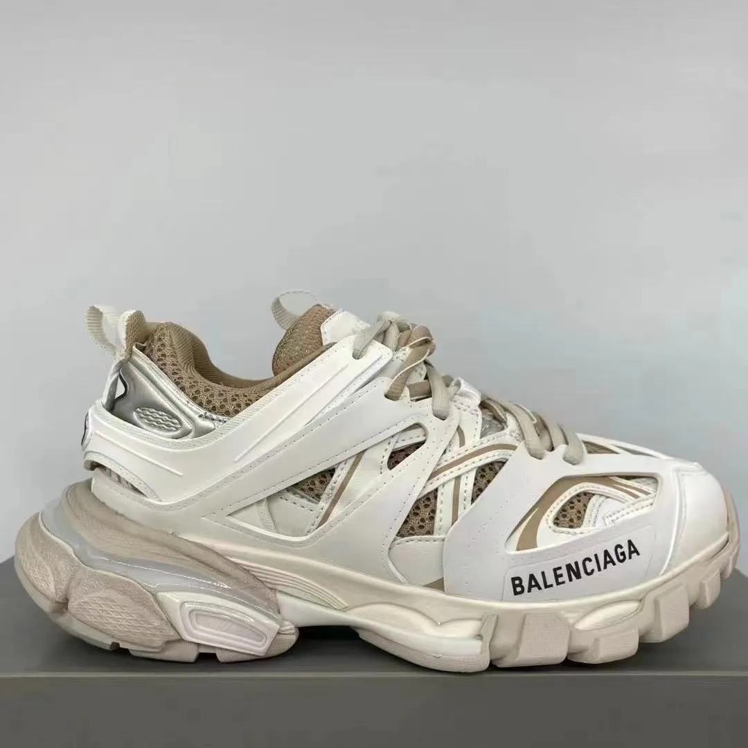 Balenciaga Track 3.0 巴黎世家3代 “香檳”巴黎世家3代（無燈版）戶外概念鞋，原廠原檔案開發，原盒原盒，採用原廠材料，私模組合大底，細節精準對位官方，從裡到外一切百分百還原官方配置，頂級專供碾壓市面一切真標版本。