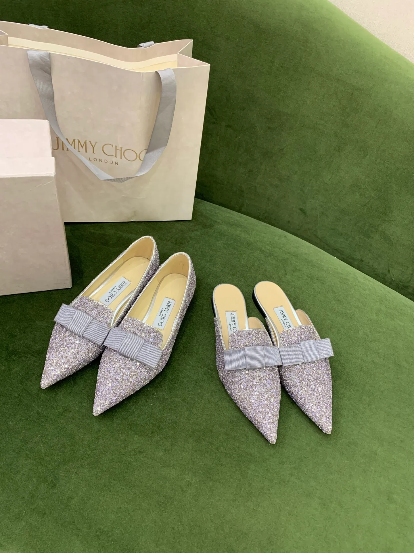Jimmy Cho*經典款LOVE系列蝴蝶結漸變平底鞋 原版打造 頂級品質！ 