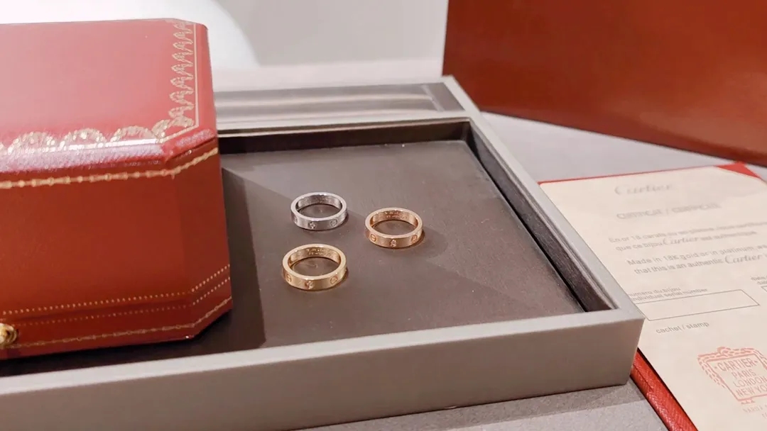 🎥 𝐕𝐞𝐝𝐢𝐨|💍經典窄版單鑽對戒實拍✔️