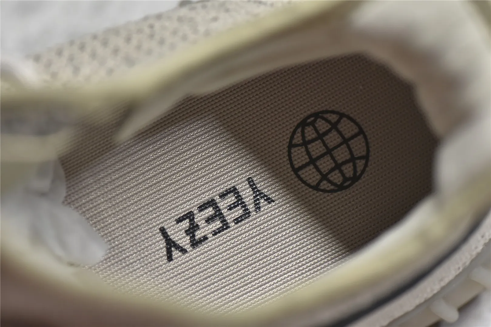 ▪️細節鑑定Yeezy boost 350 V2 米黑 新配色出貨