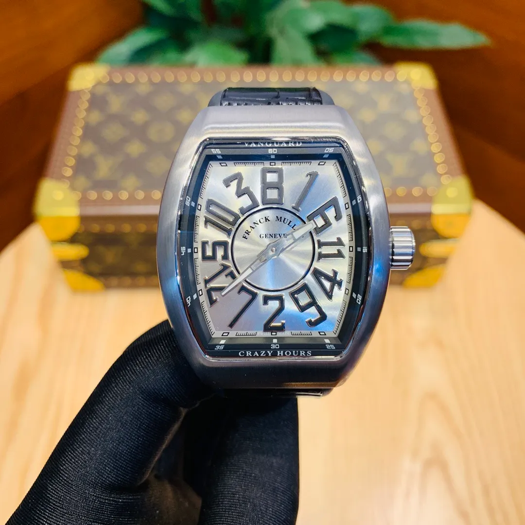 FN-💍搭配進口全自動機械機芯男士腕錶，經典精品 時尚男士腕錶 尊貴大氣～風範潮流，礦物質耐磨鏡面玻璃，採用316鋼 進口牛皮帶 尺寸：40mm×10mm ZY出品💍 真實展現~！ 