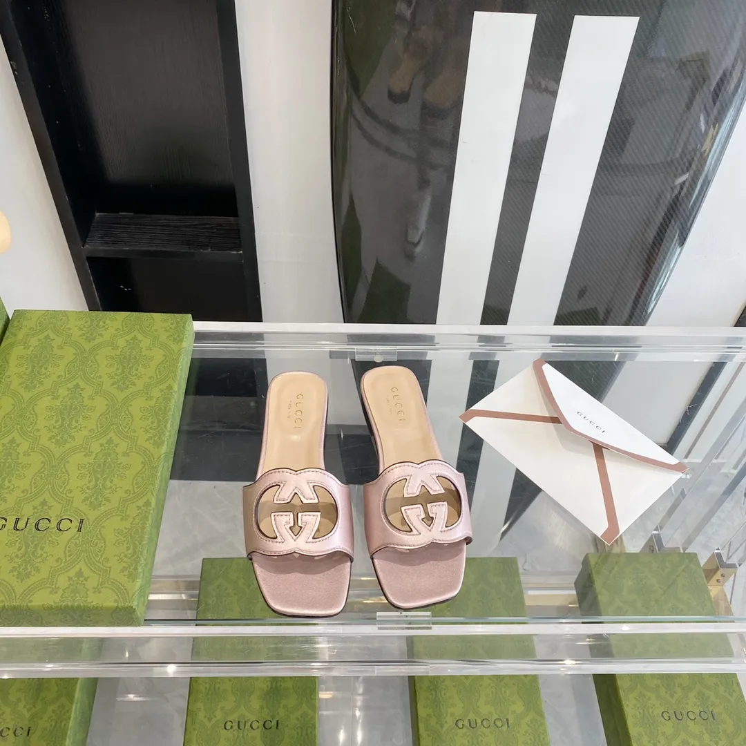 🌟Gucci 22ss 🆕🆕新款縷空雙G女士平底夏季拖鞋yp一比一還原，所有細節 材質 舒適度 全部跟原版一樣了 復刻度98%。