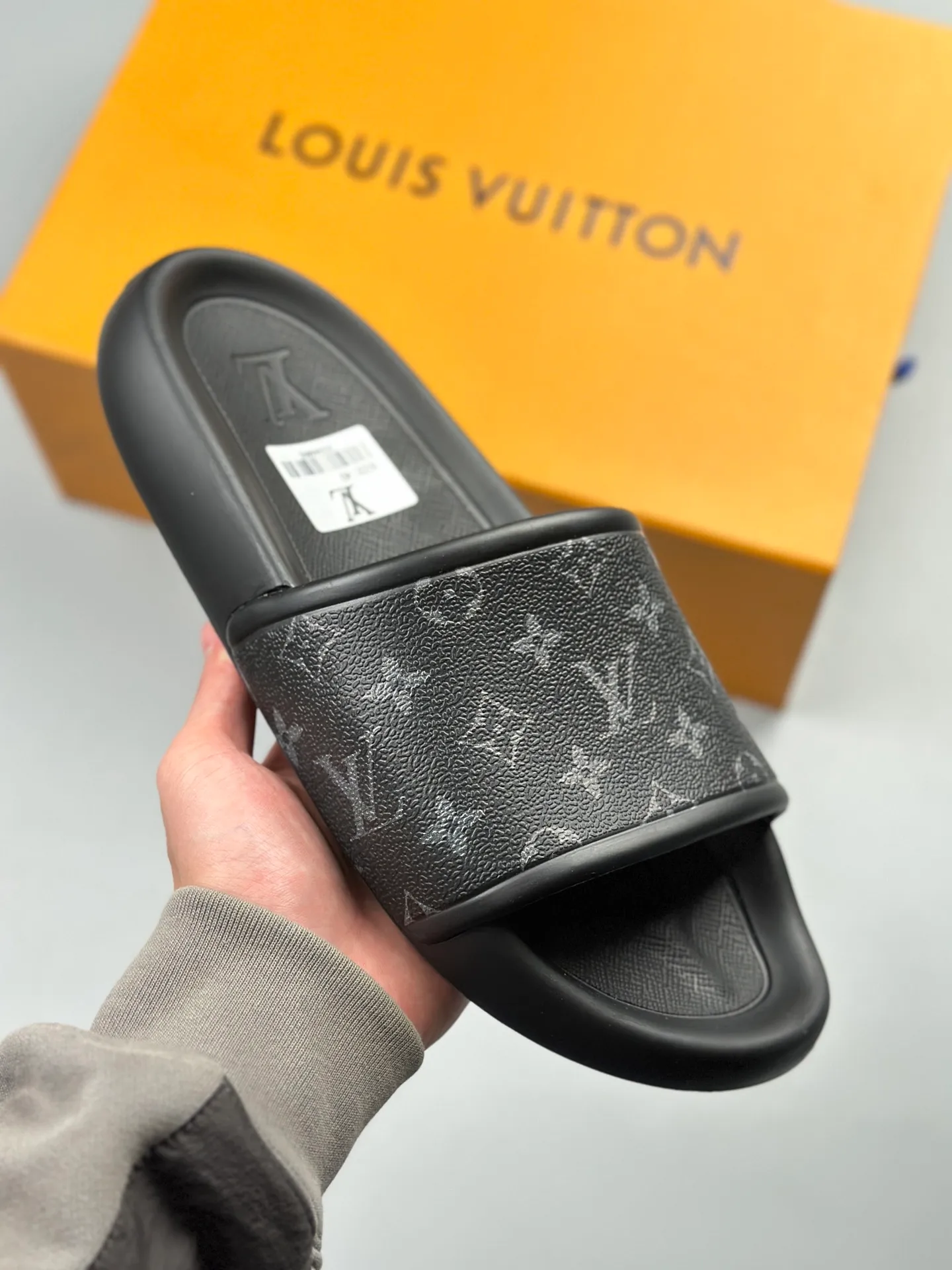 🌈Louis Vuitton 2023專櫃 春夏新款 最高限定專櫃上新 LV情侶厚底拖鞋 明星同款 網紅博主推薦◆ 原版開模 代購版本◆ Lv 原版3D打印老花 ◆ 真皮鞋面◆ 水台4.5CM◆ 原版私膜 真皮大底◆ 全套專櫃包裝尺碼:35-45!!230528GSXR360WRT