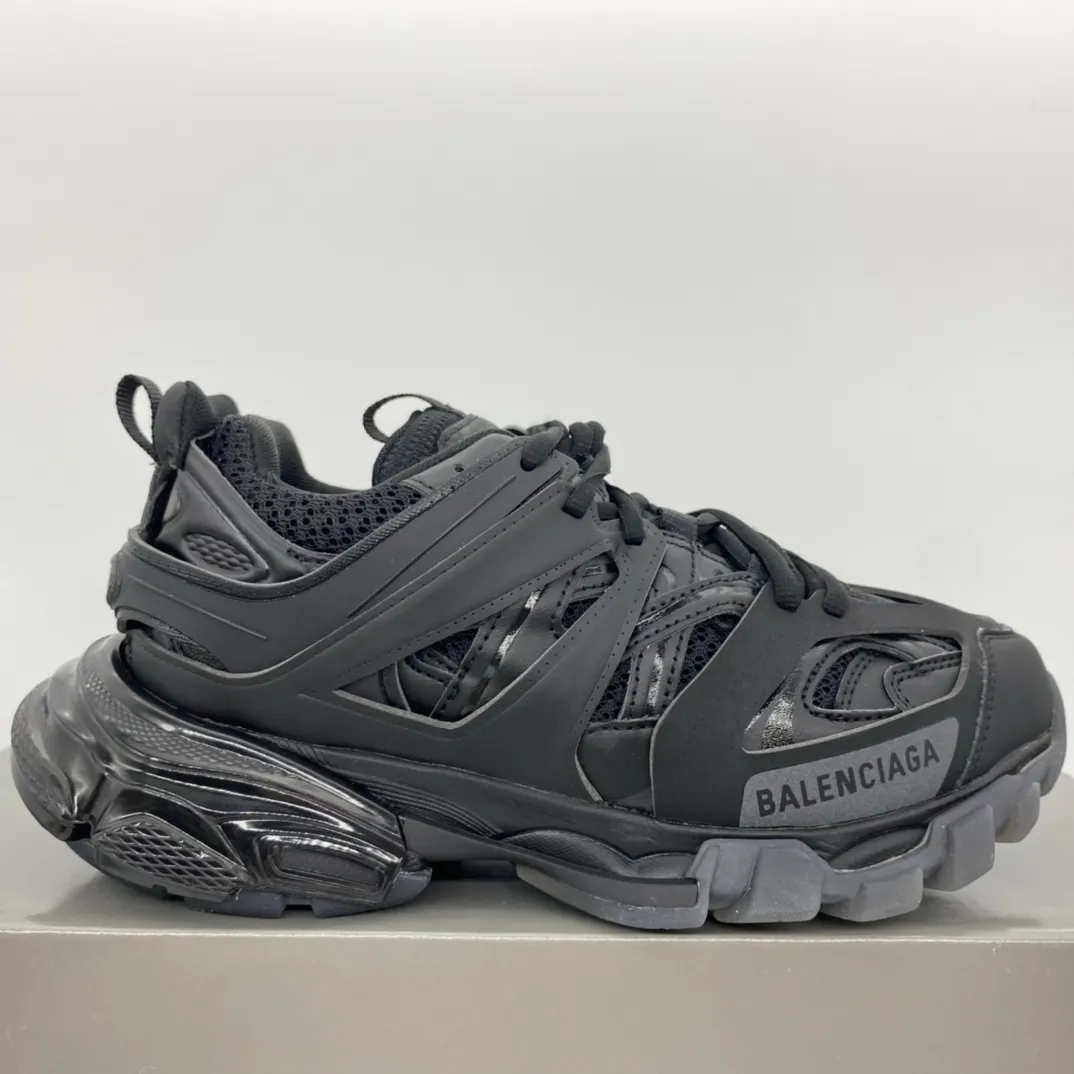 新配色Balenciaga Track 3.0 巴黎世家3代 “水晶黑”巴黎世家3代（無燈版）戶外概念鞋，原廠原檔案開發，原盒原盒，採用原廠材料，私模組合大底，細節精準對位官方，從裡到外一切百分百還原官方配置，頂級專供碾壓市面一切真標版本。