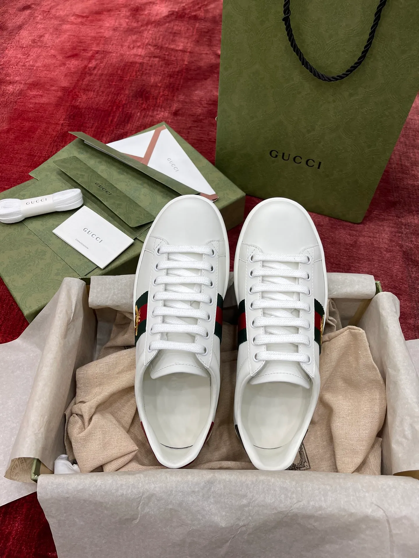Guc* Ace Sneakers 代購級“小蜜蜂”女款碼數34/35/36/37/38/39專櫃同步偏大一碼
