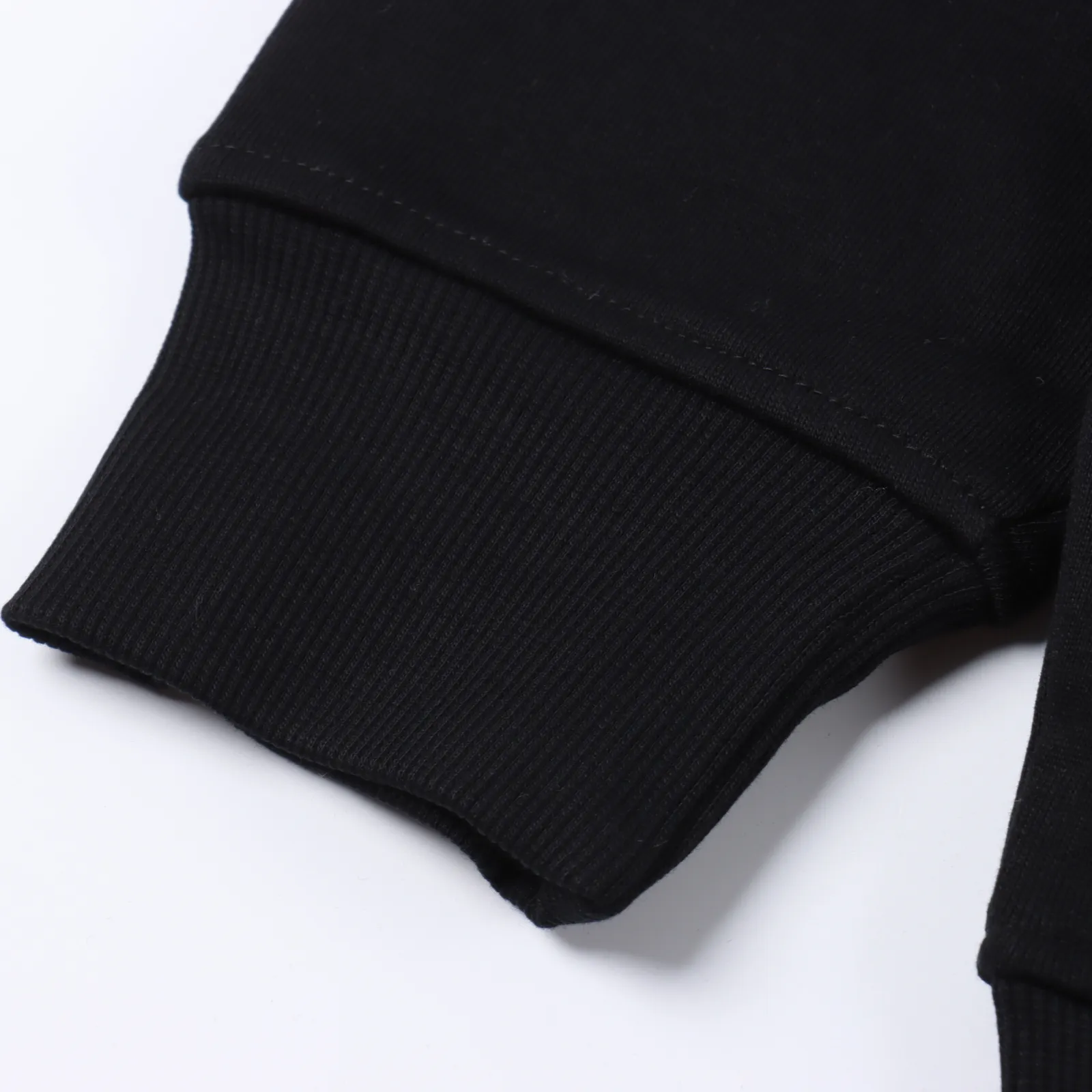 Gucci x Balenciaga 古馳聯名巴黎世家 24SS 塗鴉字母印花圓領衛衣 480g高級精梳棉面料 專櫃領標 代購級白色厚板吊牌 原版吊粒 前後都是立體發泡印花 層次感很強 男女同款 情侶款 oversize版型 寬鬆 尺碼:S-XL 編碼;XLB090522