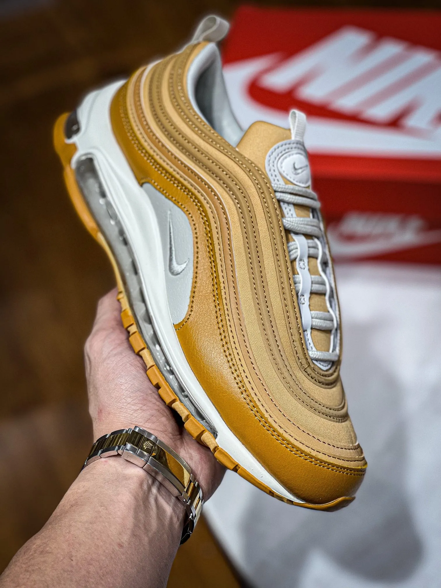 🔑N428340 【渠道訂單 NK Air Max 97"Wheat Gum"小麥】正品平台特供 細節完美 區別市面先行版本 原廠TPU反光材料 市場首家原模原氣墊  拒絕套用公底 貨號：CT1904-700Size：40 40.5 41 42 42.5 43 44 44.5 45