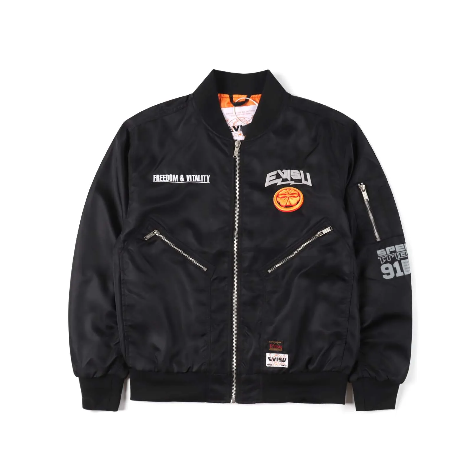 Evisu 24fw Logo及家花刺繡MA-1飛行員夾克                EVISU打造了以熱血賽車文化為精神的新Logo圖案打造專屬的個性格調。