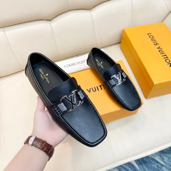 Lv 豆豆鞋 高端品質  牛皮粒紋➕水染牛皮里 原版橡膠大底Size：38-45