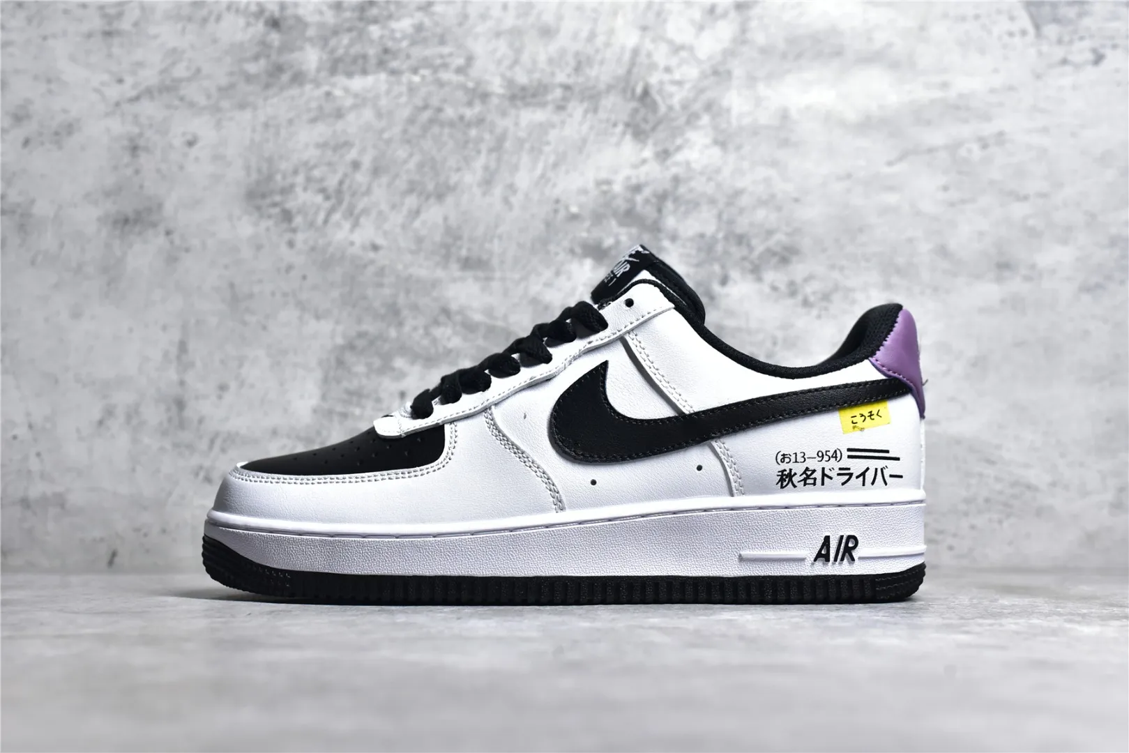 ▪️覓貨權威實拍💯#SJ32200新貨🚀#官方同步ID定制 公司級別 NK Air Force 1 Low '07 秋名山 賽車 空軍一號休閒板鞋 定制皮料 原楦原紙板 純正版型 清潔度完美 內置全掌氣墊 貨號：DE6897-112 Size：36 36.5 37.5 38 38.5 39 40 40.5 41 42 42.5 43 44 44.5 45