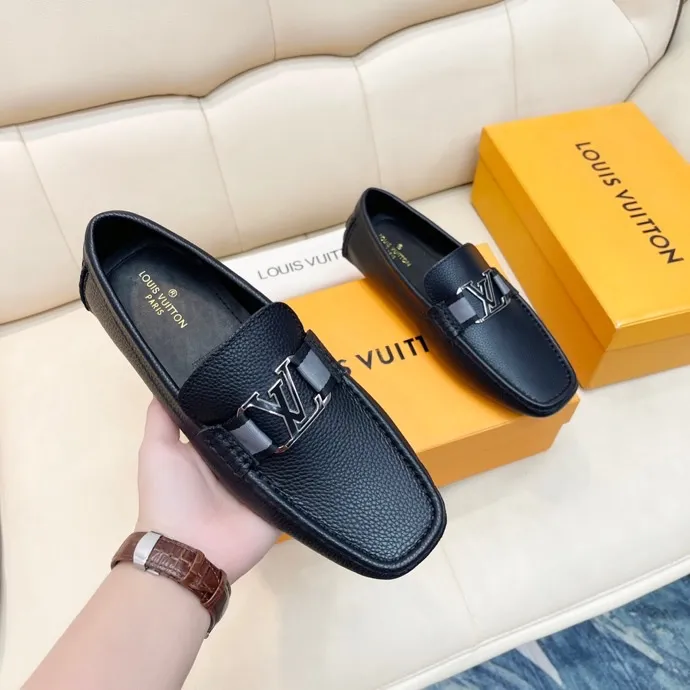 Lv 豆豆鞋 高端品質  牛皮粒紋➕水染牛皮里 原版橡膠大底Size：38-45