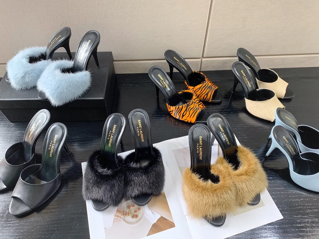 SAINT LAURENT 2022 聖羅蘭 水貂毛高跟鞋..  一眼看中的藍色小可愛 ...絕美效果！