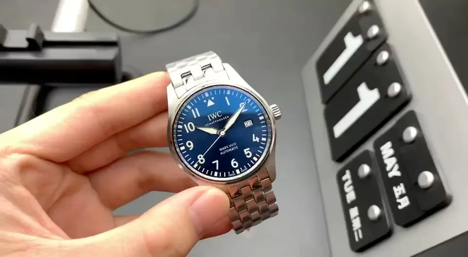 V7馬克十八