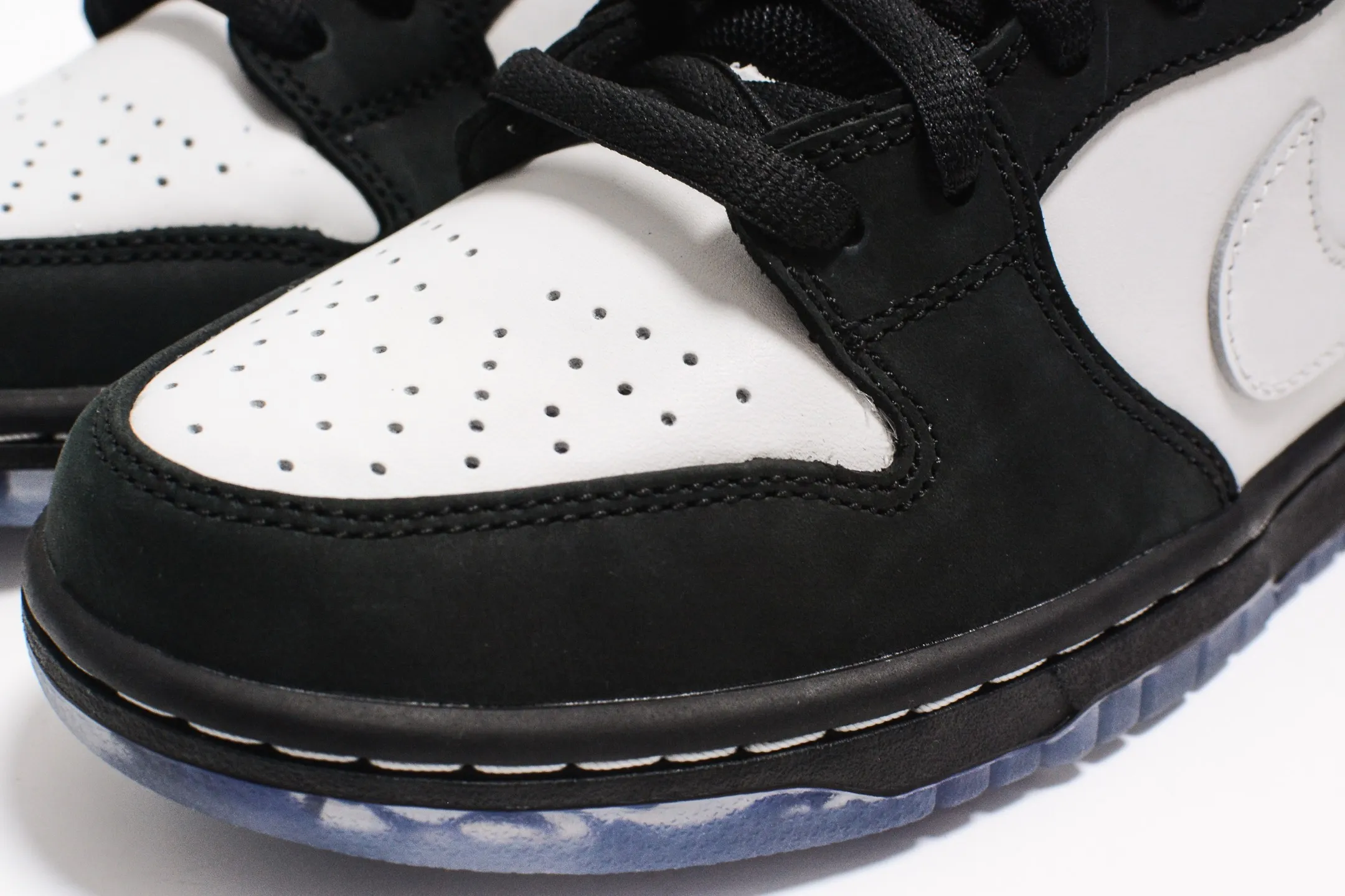 Staple x Nike Dunk SB Low Pro OG QS 黑鴿子聯名熊貓竹子 中國區 特殊鞋盒版本 細節欣賞