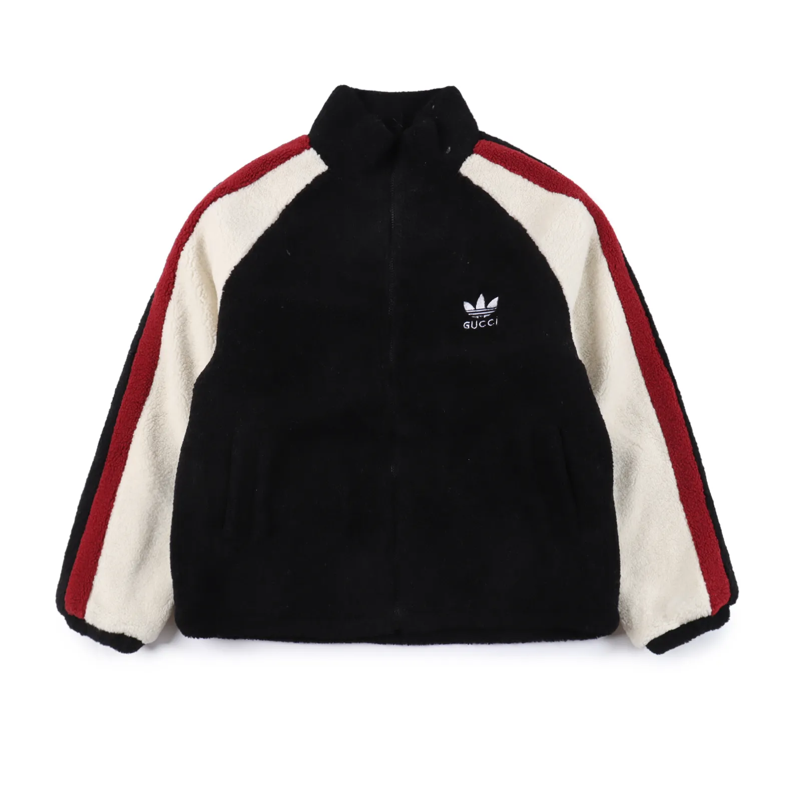 GUCCI家 ×adidas三葉草  刺繡LOGO羊羔毛外套GUCCI家 ×adidas三葉草  刺繡LOGO羊羔毛外套                對色定染里布面料、對花裁剪縫紉、五金拉鍊、立領版型設計、全套輔料配套！