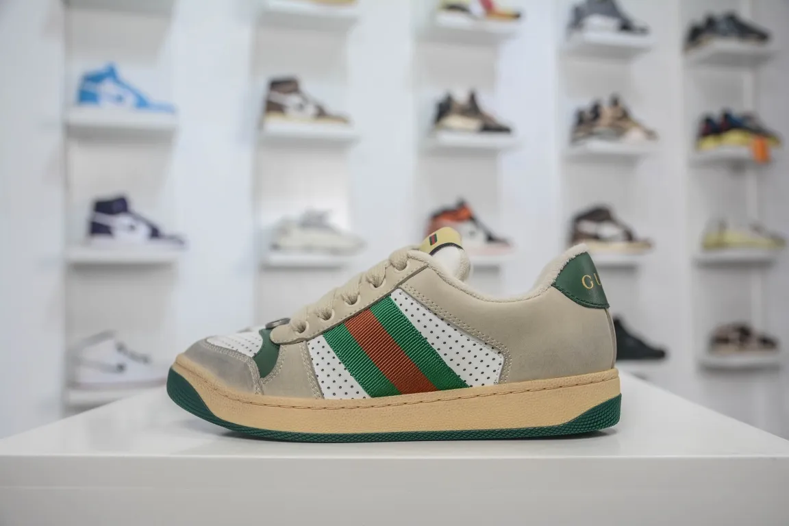 衝量引流必備 極致性價比 秒殺市場偽純原版本Gucci Distressed Screener sneaker 經典復古做舊小臟鞋原版做舊  隨意對比市場偽純原版本 全套包裝 全頭層頂級軟牛皮 廣東代工出品 TN467CA# 尺碼 35 36 37 38 39 40 41 42 43 44偏大一碼