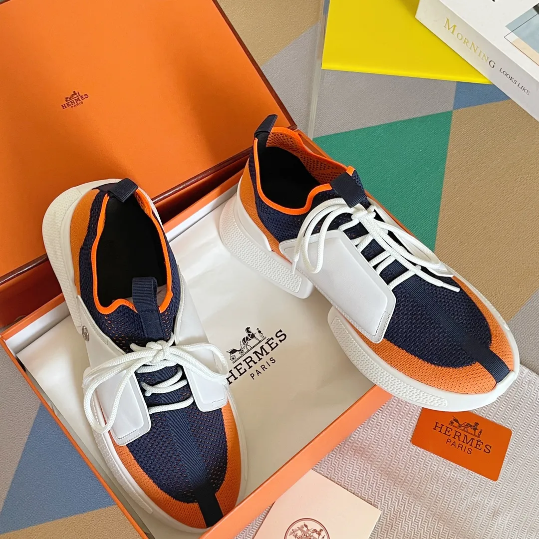 頂級版本：Hermes愛馬仕Drift Sneaker飛織襪子運動鞋原版購入開發 做貨 H家男士經典系列 科技飛織面料搭配牛皮 襪子運動鞋 休閒之履運動老爹鞋結合高科技飛織與牛皮，側面H家專屬鈕扣裝飾 大底滿滿H斜體設計和鮮豔色彩展現活力，延續品牌設計靈感。