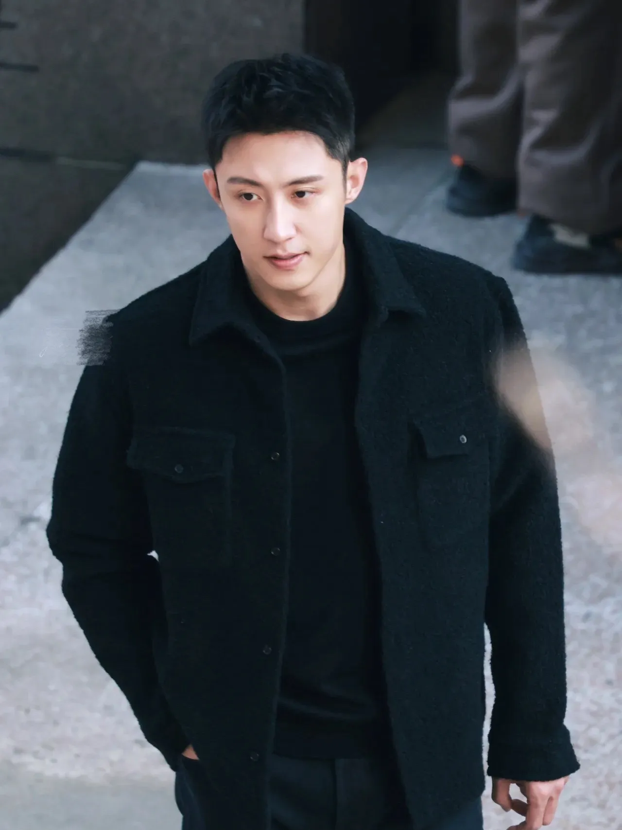 Saint Laurent Paris SLP 聖羅蘭 24FW 羊毛可可呢襯衫外套 原版得物全球購8k入手面料選用100%羊毛可可呢材質保證輕盈的同時保暖性也是極佳(整件面料均為全羊毛成分成衣維護需按照羊毛品類操作)按原版定制鈕扣洗嘜里布進口大廠專機流水線出品全碼入庫現貨秒發 Size:S-L 編碼:FNC102404