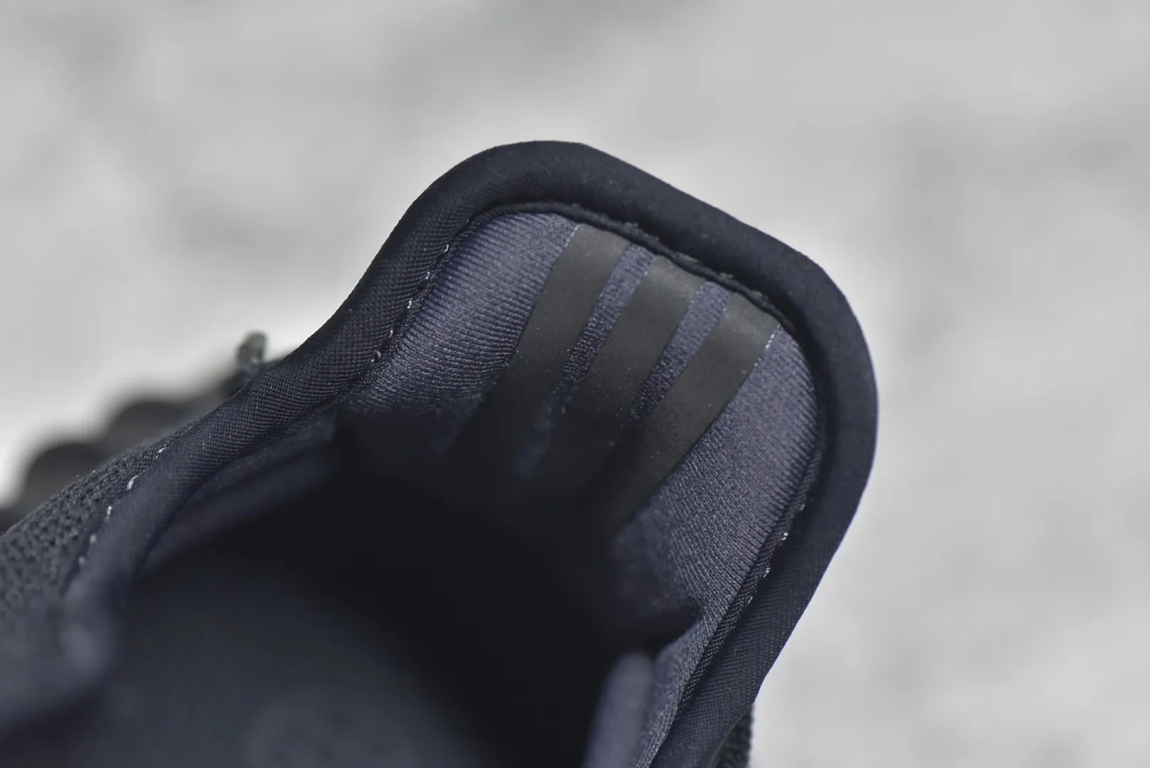 細節鑑定大廠出品 AD Yeezy Boost 350V2 魚絲黑