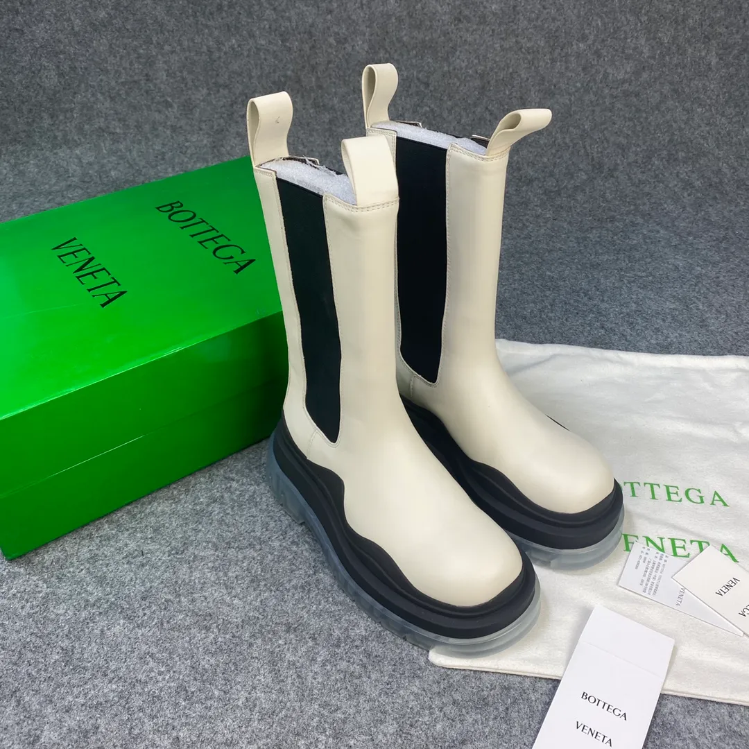 BV   Tire白色透底短靴