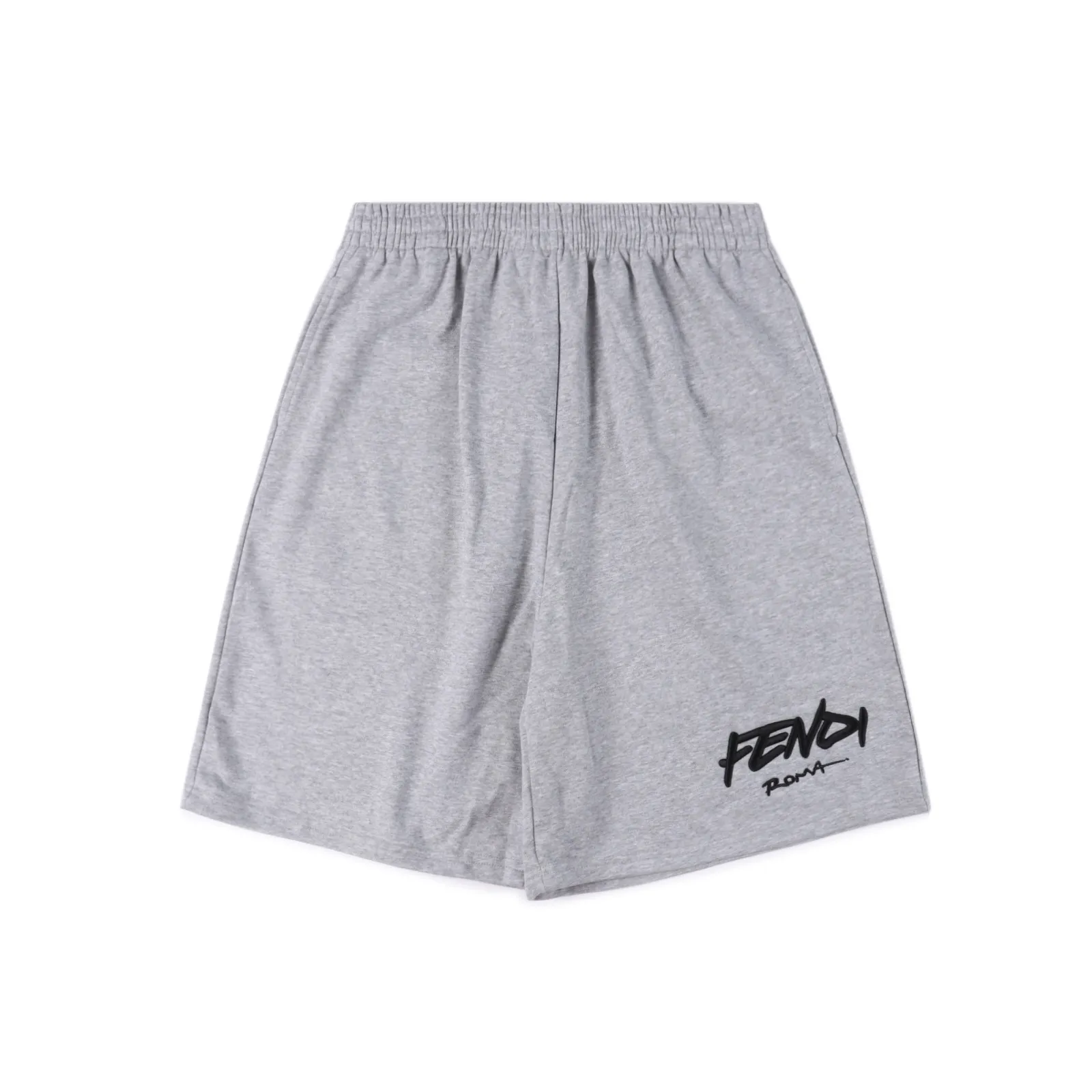 Fendi 芬迪 23SS 刺繡字母短褲                面料採用100%有機棉，有機棉重磅反面毛圈針織運動短褲，褲腰內側飾有抽繩，質感滿滿。