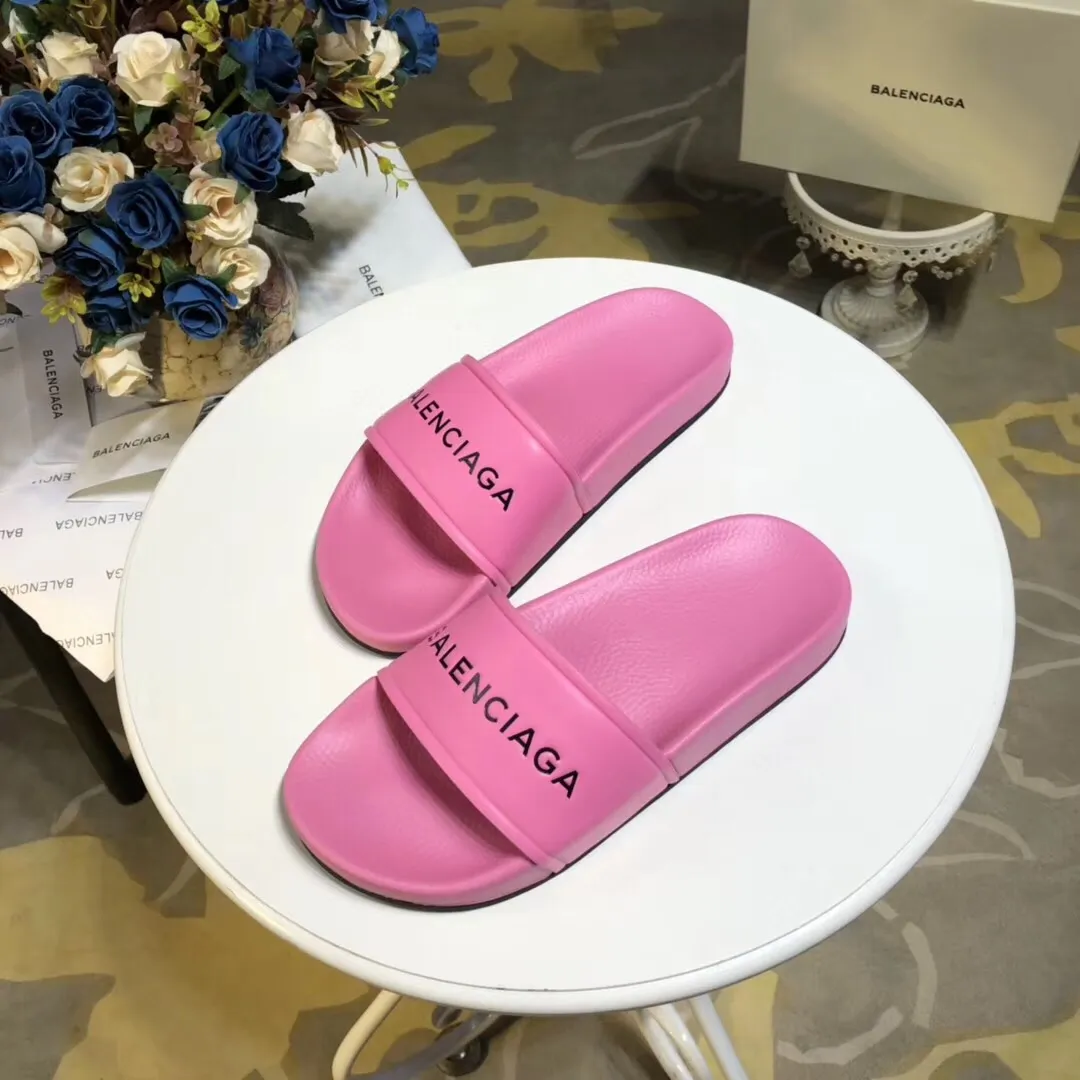 🌟,2019巴黎世家BALENCIAGA升級版爆款情侶款拖鞋,現貨發售。
