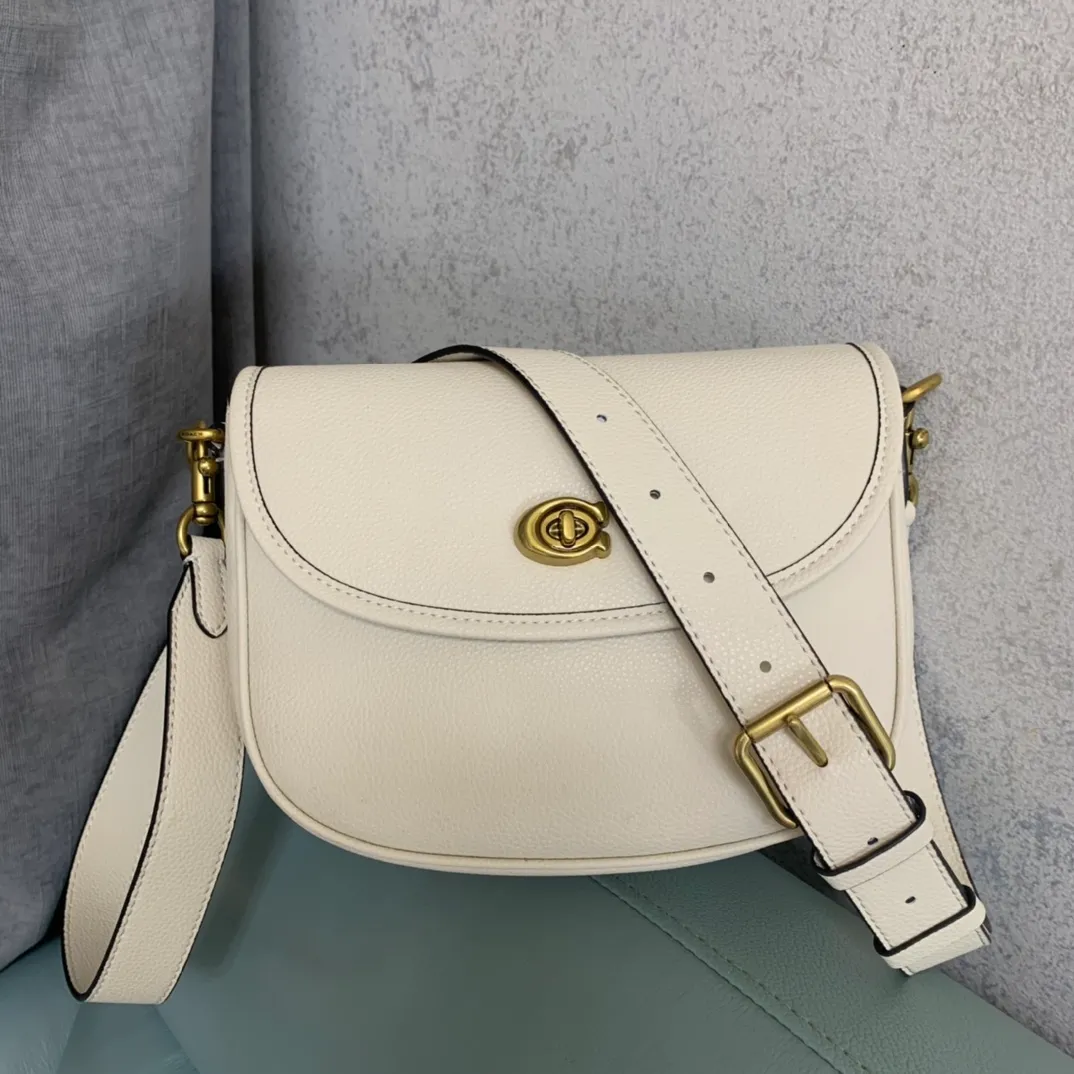 廠價 coach蔻馳代工廠渠道貨正品對版代購品質 馬鞍包新款C家 ca094 藍色 Willow Saddle復古馬鞍包 斜挎包 2條肩帶可以搭配不同造型 可鹽可甜，超經典超好看～22x17x7.5cm斜挎包