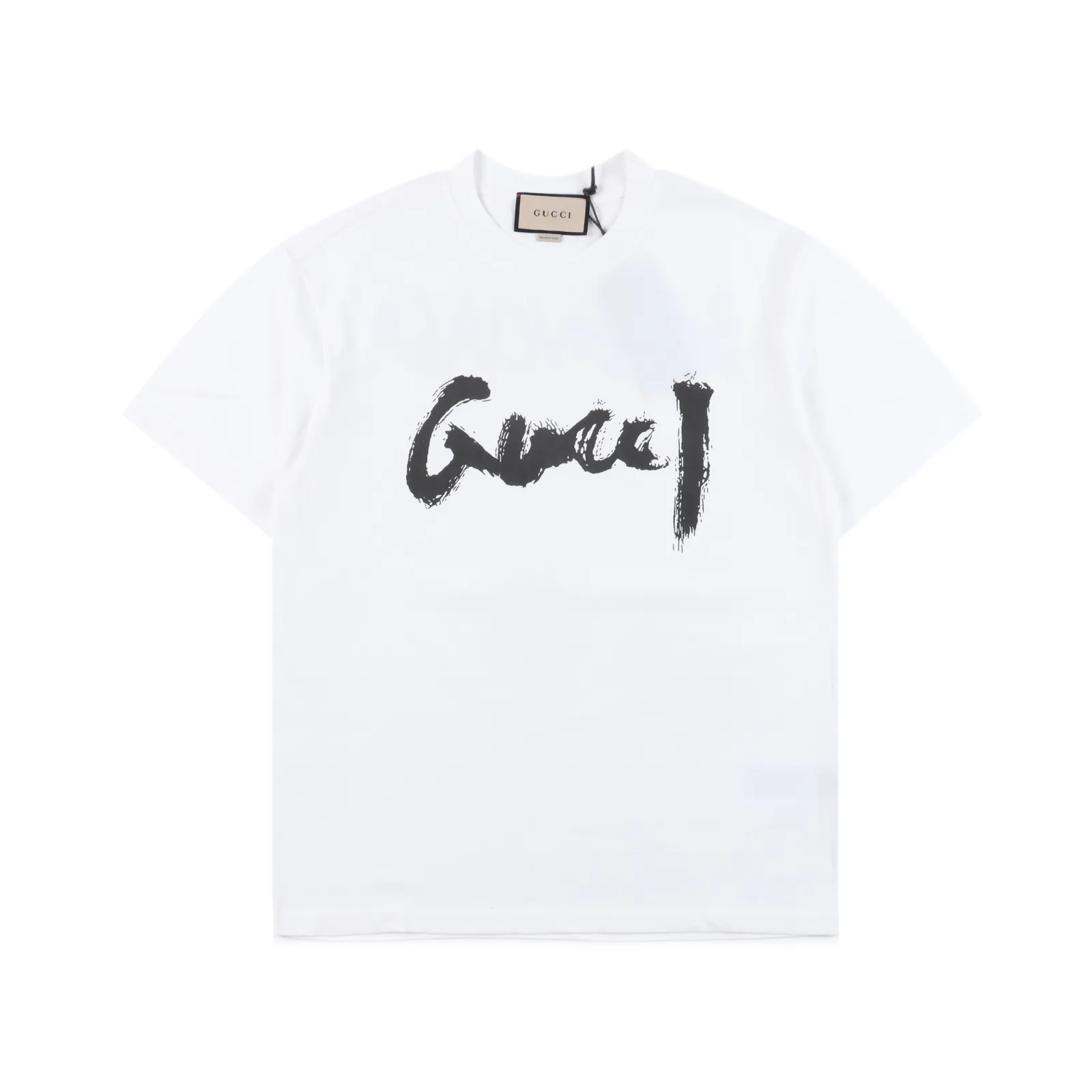 Gucci x Balenciaga 聯名 手繪logo印花圓領短袖T卹 秋冬最新磚櫃同步OS落肩版型280克重全棉 時尚又個性超級百搭好看的一款男女都非常合適人手必備款吊牌領標水洗麥三標齊全 貨號35130003 尺碼 S-XL 編碼:TES032821