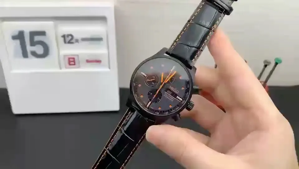 V8 指揮官