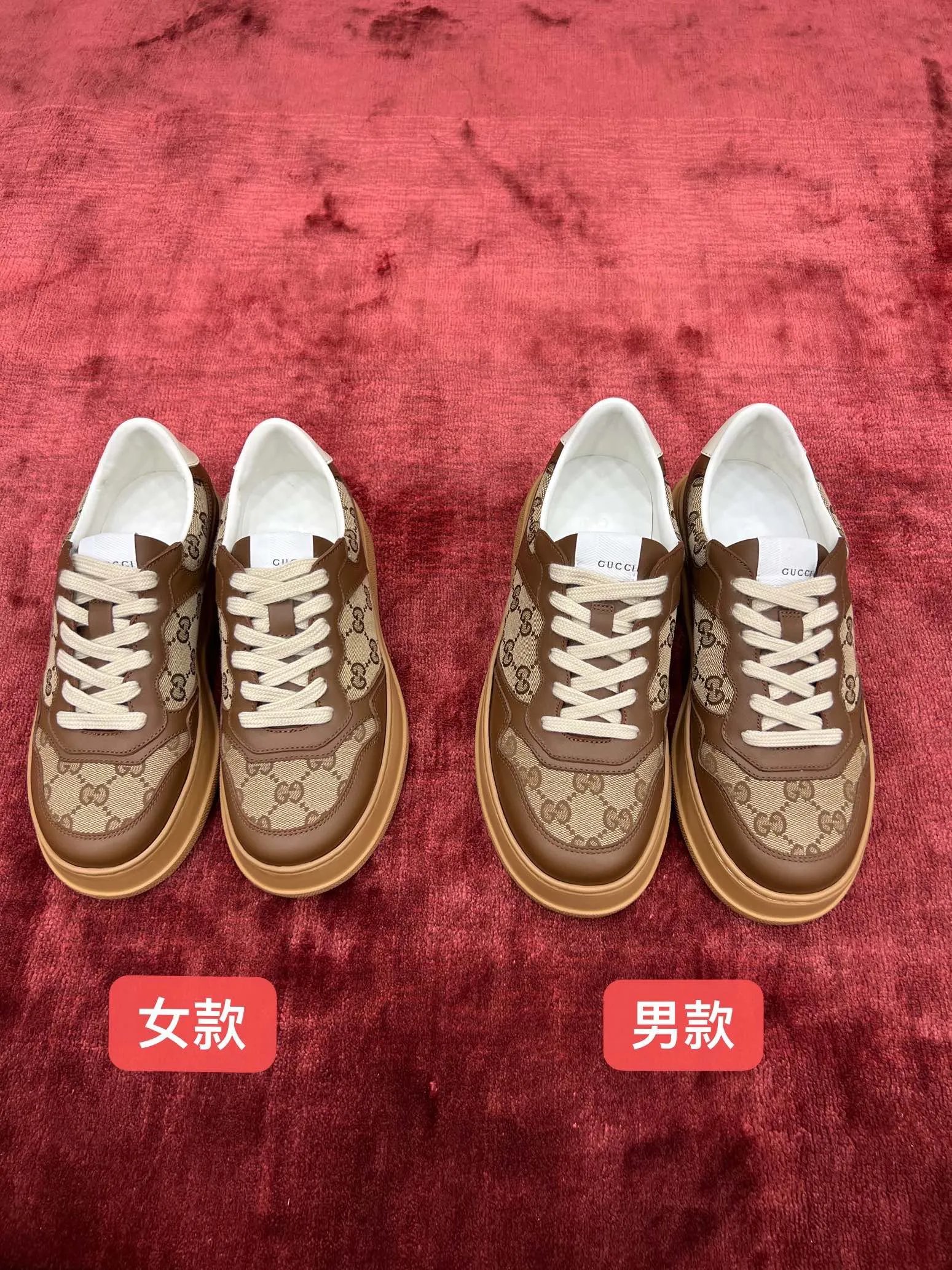 ⚠️老花位置也是分男女款有所區別，同樣女款帶兩個小耳朵，男款G在最上面～