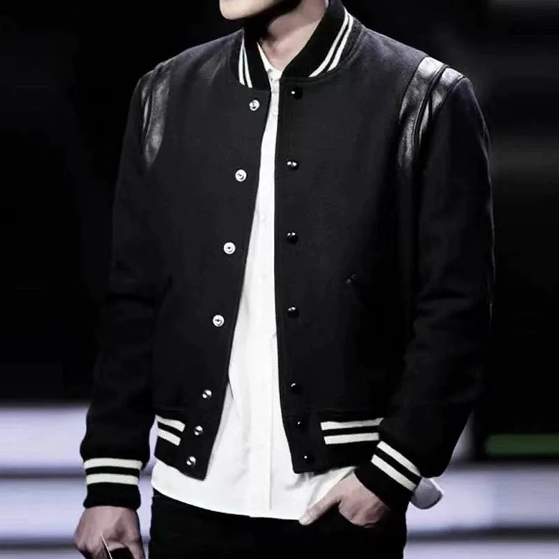 Saint Laurent Paris SLP 聖羅蘭 羊毛棒球服外套 採用百分之30羊毛百分之70全棉進口橫機螺紋,拼接處為進口小羊皮 激光切割損耗巨大(真皮辨別小方法 用指甲摳一下會馬上恢復紋路)定做長達半年之久的小香風羊毛面料 編制面料 內裡有6種紗線混紡製成 反反复復修改 做貨週期長達2個月旺季到了更久 含量90%羊毛9%聚酯纖維1%銅氨絲 全網獨家 尺碼:46 48 50 52 編碼:XLB091053