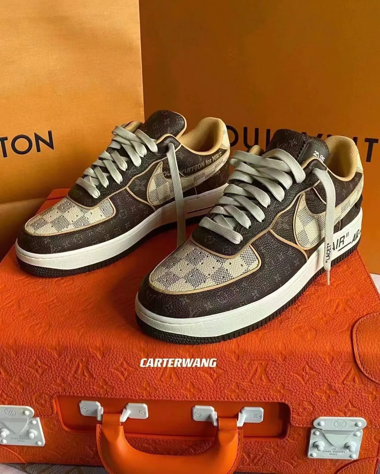 路易威登Louis Vuitton x NK Air Force 聯名款 空軍一號低幫休閒運動板鞋,皮箱不強製配備‼
