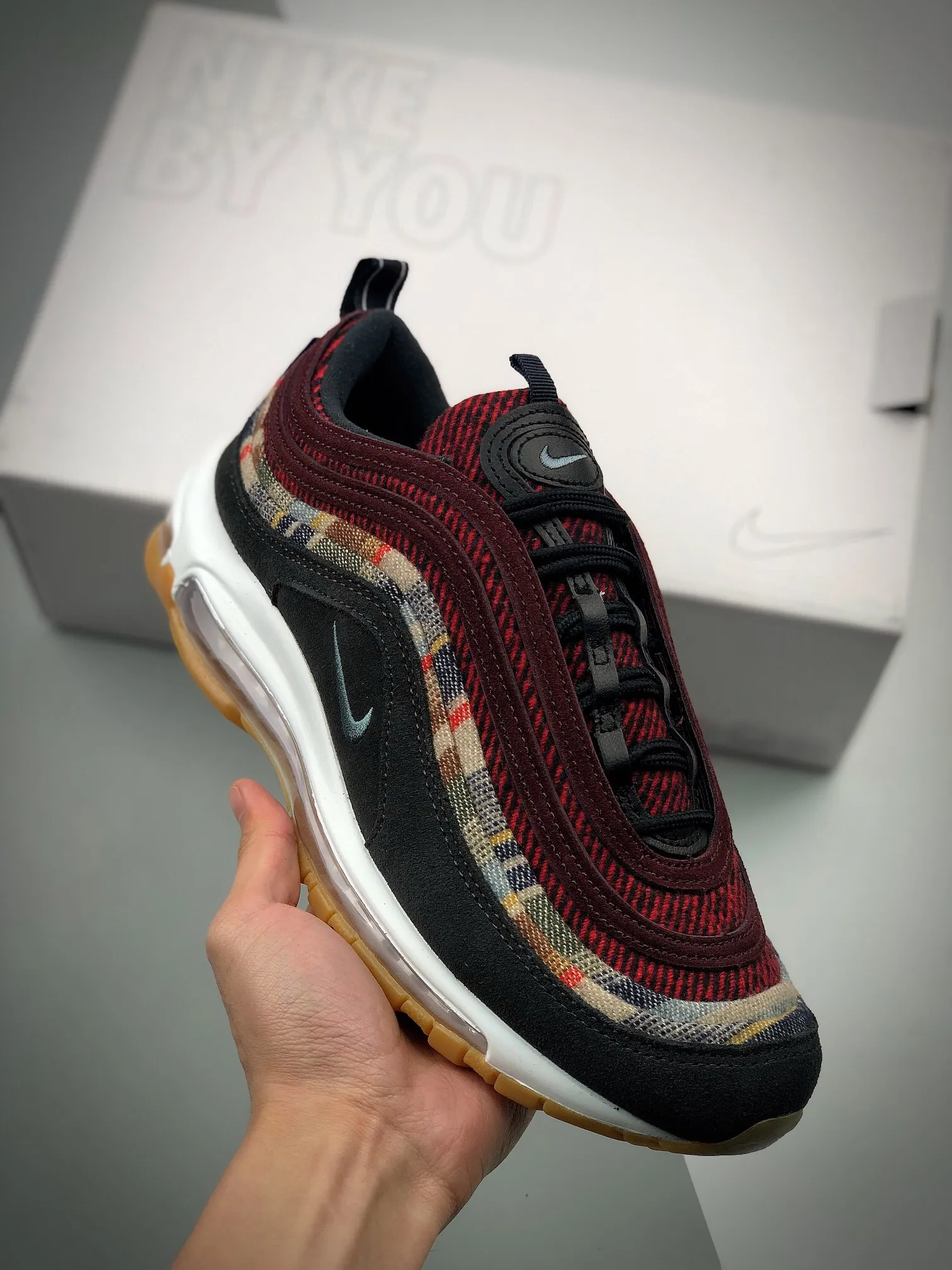 AIR MAX 97 黑紅毛呢格子平台特供 區別市面先行版本  #原廠TPU反光材料 #市場首家原模原氣墊  拒絕套用公底#鞋型不斷校對 與原鞋匹配率達到98% 貨號：CQ4818-400 Size：36 36.5 37.5 38 38.5 39 40 40.5 41 42 42.5 43 44 44.5 45編碼#A-C16782