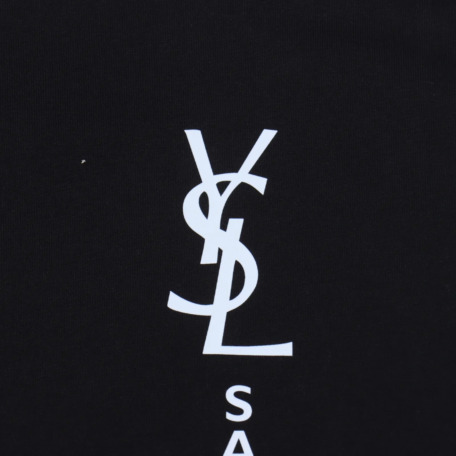 Saint Laurent Paris SLP 聖羅蘭 24SS 豎排字母印花短袖T卹 面料採用定制240g 26支特滑雙股精棉平紋高密無塵全棉布料。