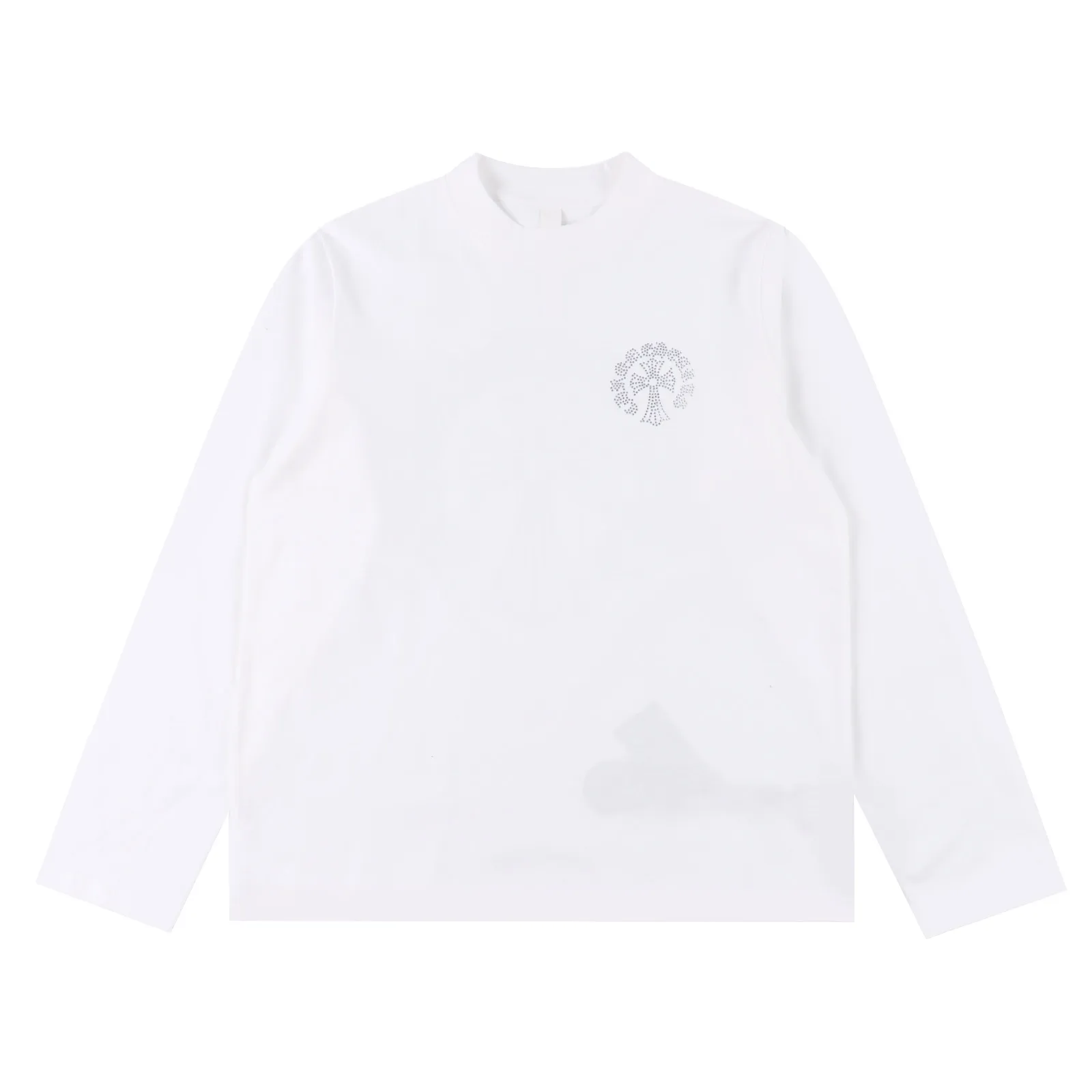 Chrome hearts 24SS 克羅心 重工高溫燙鑽長袖T 300克重 區別市面低克重 os版型真的很迷人 克羅心也真的是絕絕子 每一季新品版型都做到極致 實穿度很高,隨意搭都nice -100%棉 採用26支雙紗 300克重面料 進口針織針梳棉進行製作,厚度適中,有垂感又有輪廓型,上身就是一個舒適!