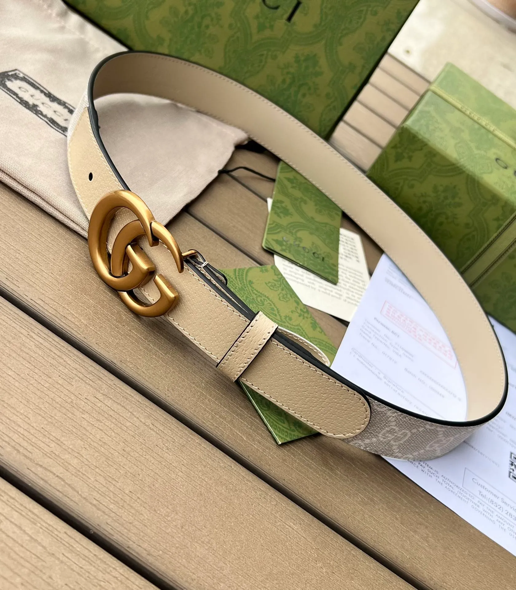 3.0cm寬度、75-110歐碼,包裝齊全❗️(81350898)GUCCI渠道資源特供雙G男女同款皮帶❗️GG Supreme 帆布是Gucci的一款經典面料,經不同配色組合以及現代和經典設計演繹,採用該標誌性面料的米色和白色版本詮釋,匠心搭配同色調滾邊。