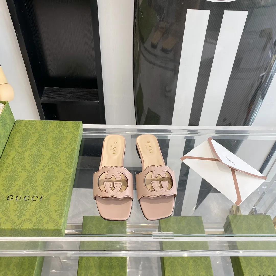 🌟Gucci 22ss 🆕🆕新款縷空雙G女士平底夏季拖鞋yp一比一還原，所有細節 材質 舒適度 全部跟原版一樣了 復刻度98%。