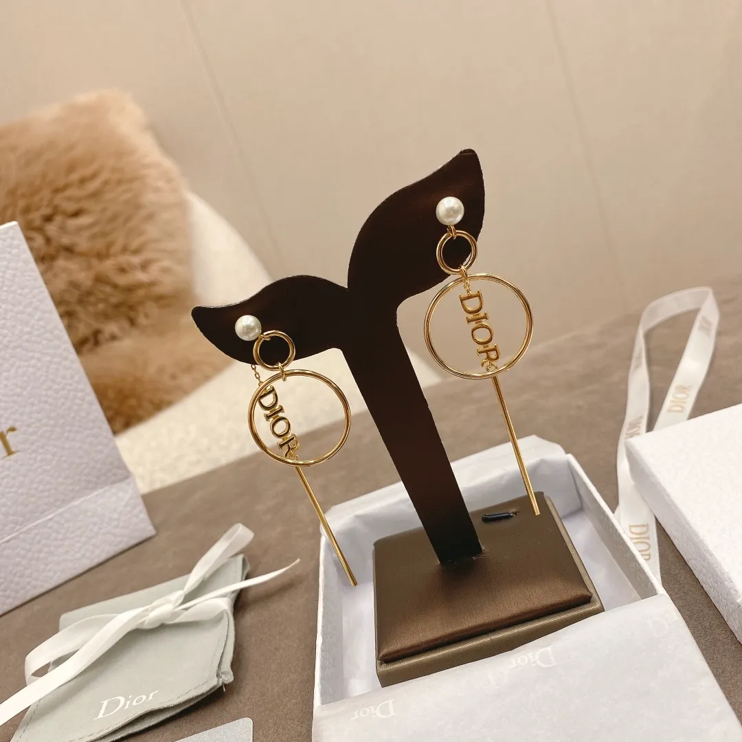 【高版品質·配套包裝】𝐃𝐈𝐎𝐑' 𝟐𝟏新款🐝𝐂𝐃圓圈珍珠耳環 簡約氣質⭐️𝐙𝐏𝟒𝟑𝟎𝟎購入打造‼ 