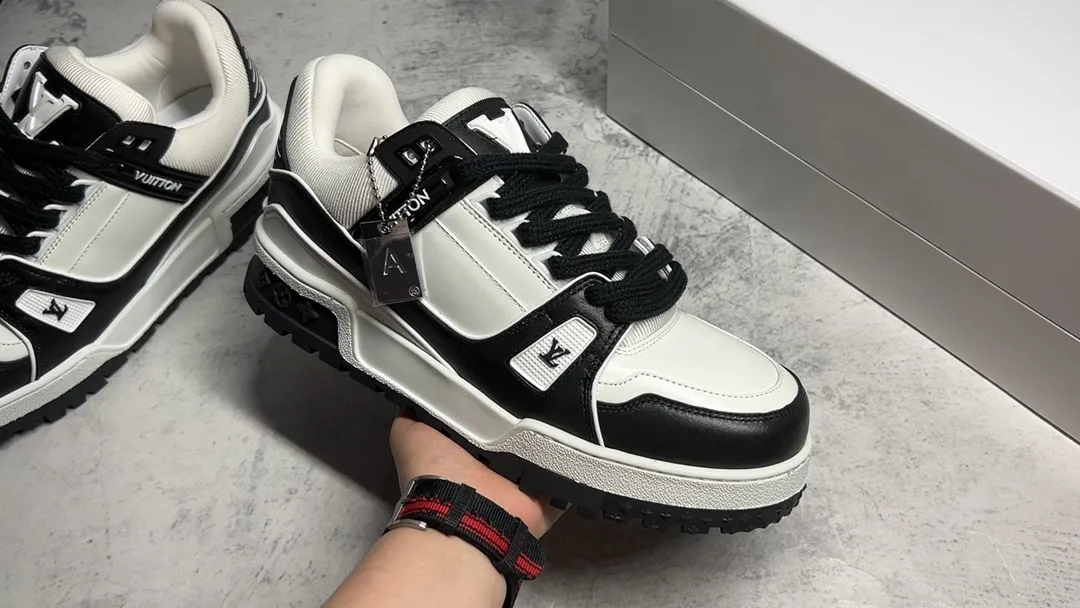 LV Louis Vui*ton 23S走秀款 胖Trainer 麵包鞋