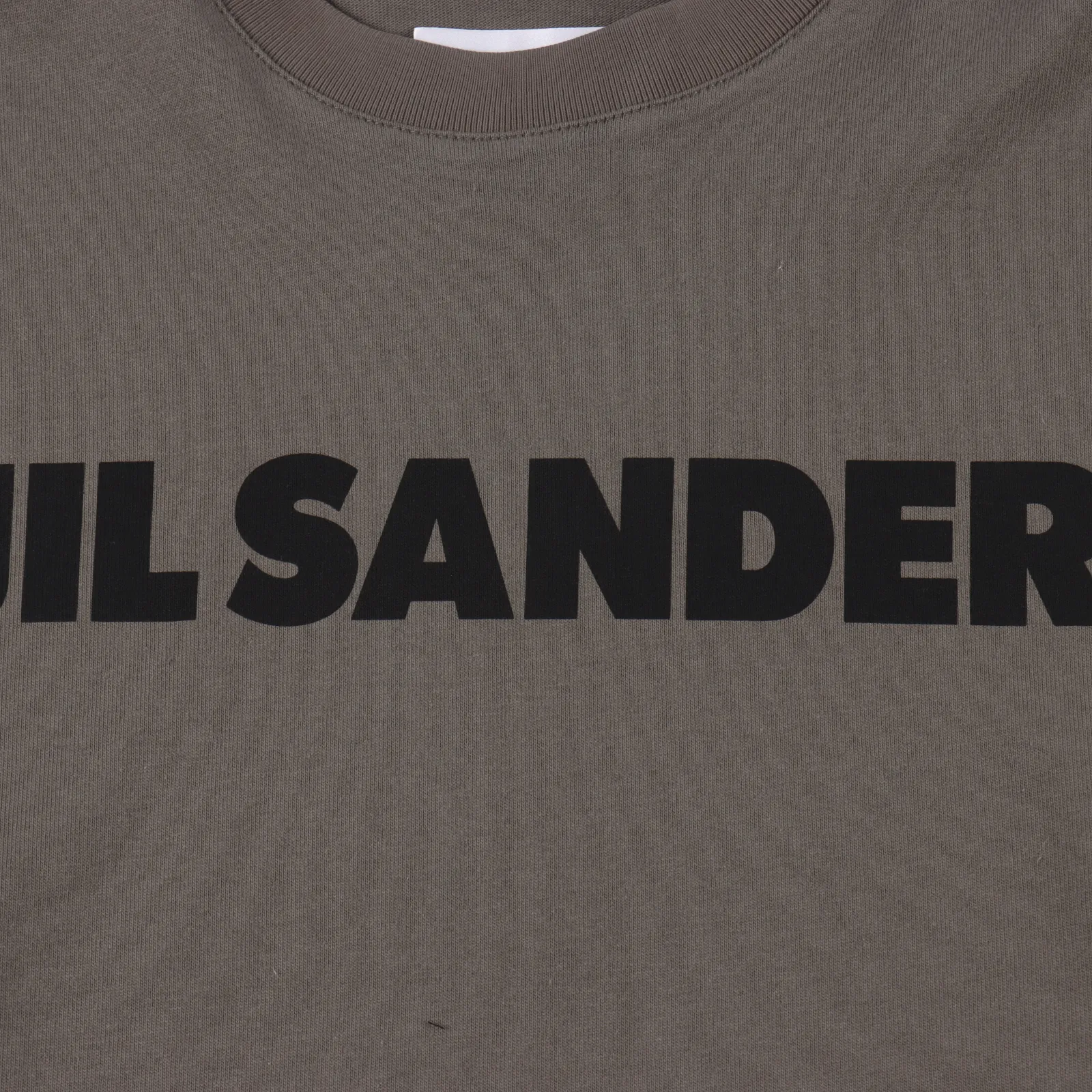 JIL SANDER 吉爾桑達 24FW 字母印花長袖T卹 原版杭州萬象城專櫃購入4400面料採用300GOE氣流紡定織定染全新配色與YB顏色完全一致主麥領標全部純手工縫製裁片採用進口水漿印花保證機洗不掉成衣袖口下擺小燙製作區別普通短袖打邊做工相對複雜現貨入庫 尺碼:S M L 編碼:XLB092402