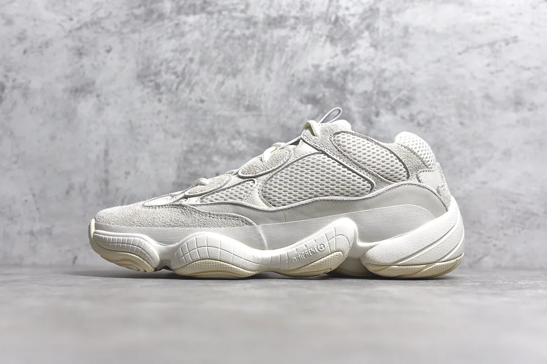 #SG獨家純原神版 AD Yeezy 500 系列 原材料原楦頭定型 獨家進口原廠翻毛皮 質感可見 針車間距同步公司 報廢率極高提升成本不吝嗇 後跟小V包裹夾角可見 區分市面鬆垮腳裸 原底 刻字清晰無殘缺  鞋舌皮革處有閃粉防偽 尺碼：36 36.5 37 38 38.5 39 40 40.5 41 42 42.5 43 44 44.5 45 46 47「純原普版編碼#C8D952 核心價格優勢諮詢」