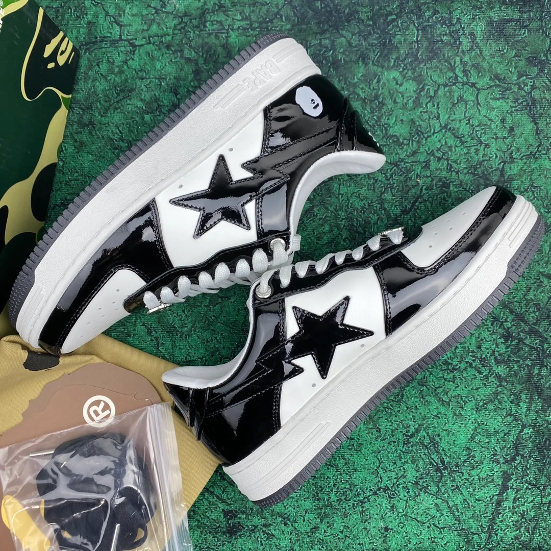 BAPE黑漆皮