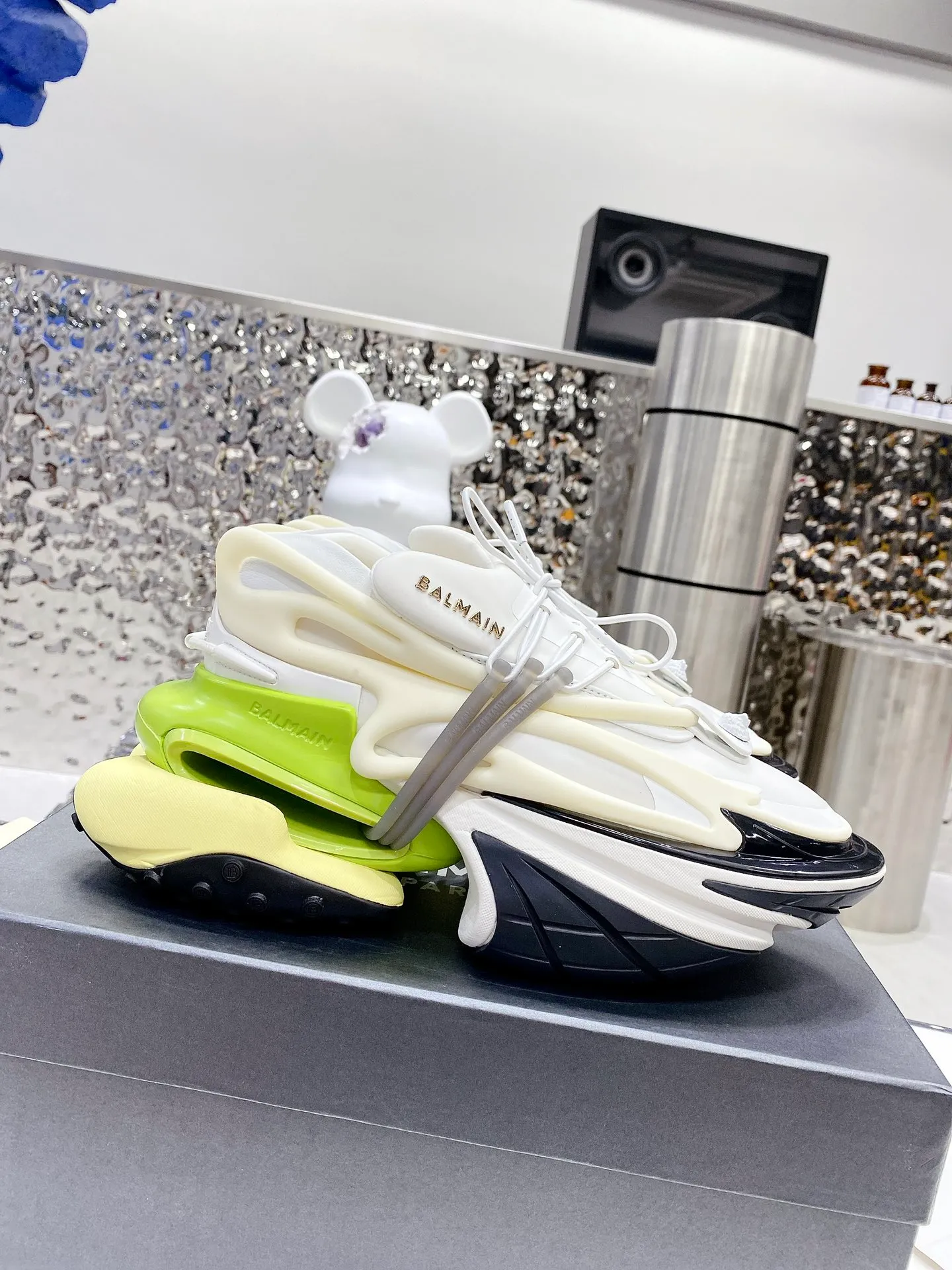 出廠價                    巴爾曼                   𝘽𝙖𝙡𝙢𝙖𝙞𝙣🇩🇿Balmain🇩🇿巴爾曼2022早春新款【子彈鞋】海外訂購原版，1:1完美復刻！ 