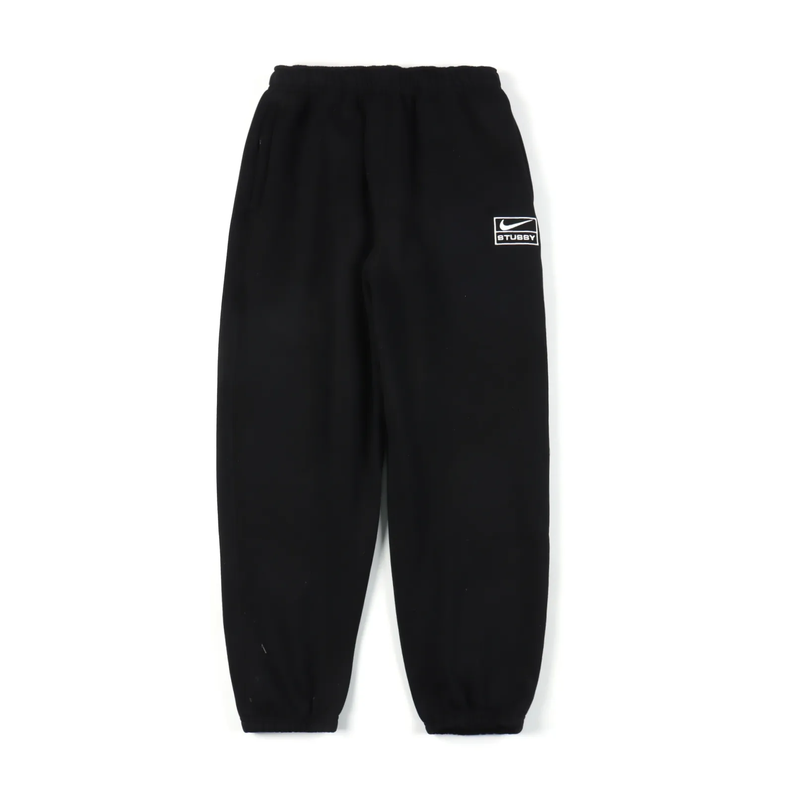 Nike/耐克NK x Stussy/斯圖西 聯名款純色刺繡LOGO加絨衛褲 2023官網新款 獨家供應 原版購入 高端復刻 區別市面通貨 定制原版一致高克重抓絨面料 保暖舒適 OS立體版型設計 版型偏大 口袋有拉鍊 進口百達靈刺繡 小標Logo 三標輔料 齊全 褲繩印字logo 男女同款 版型寬鬆 Size: S-XL 編碼:EIO010422