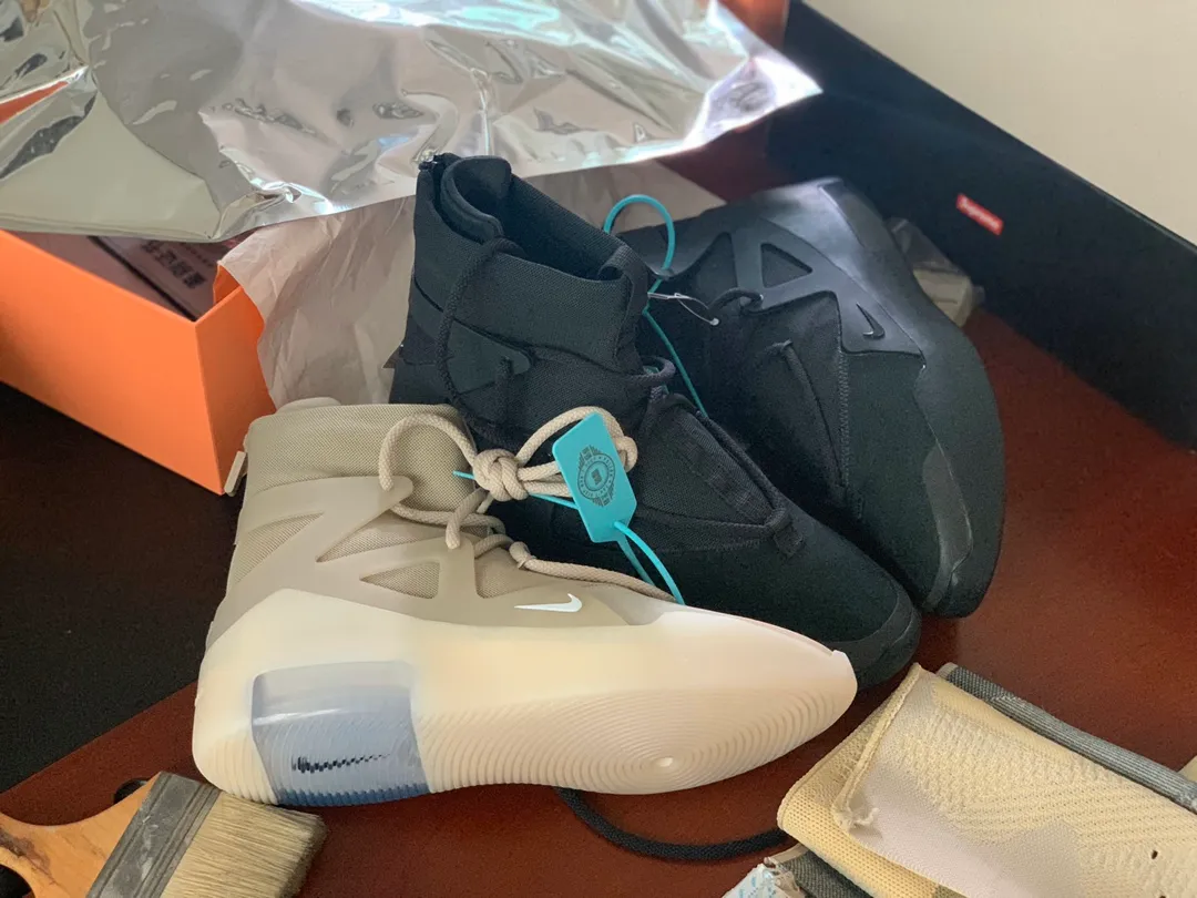 [呲牙]廠裡原鞋現在都是買我的尺碼了 用完我在實惠購入一波 FOG原鞋太帥了！