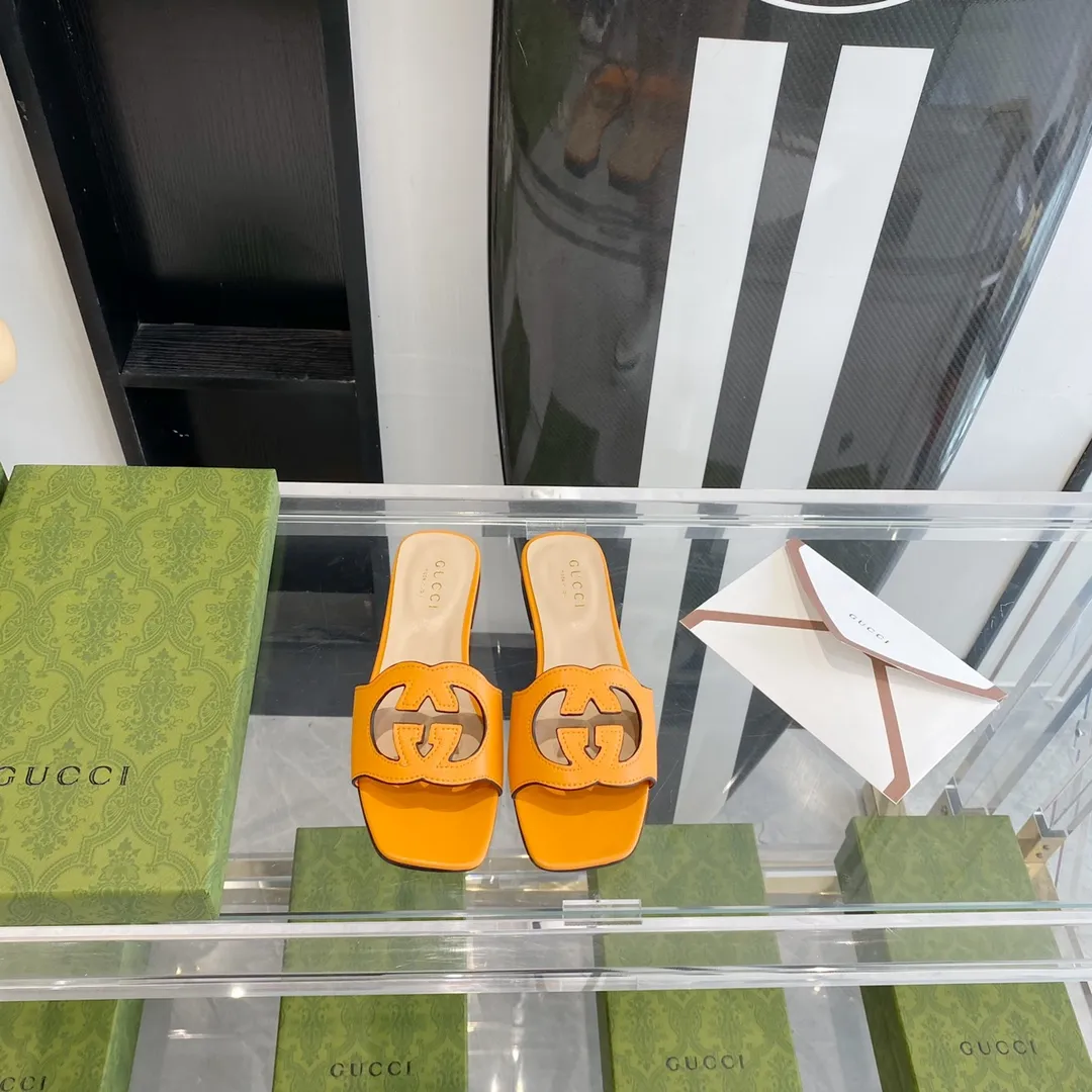 🌟Gucci 22ss 🆕🆕新款縷空雙G女士平底夏季拖鞋yp一比一還原，所有細節 材質 舒適度 全部跟原版一樣了 復刻度98%。
